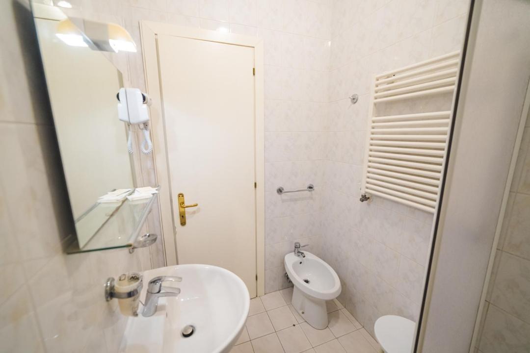 Hotel Grand Prix Sottomarina Εξωτερικό φωτογραφία
