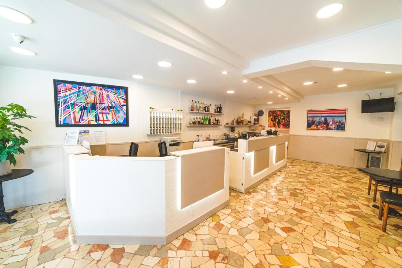 Hotel Grand Prix Sottomarina Εξωτερικό φωτογραφία