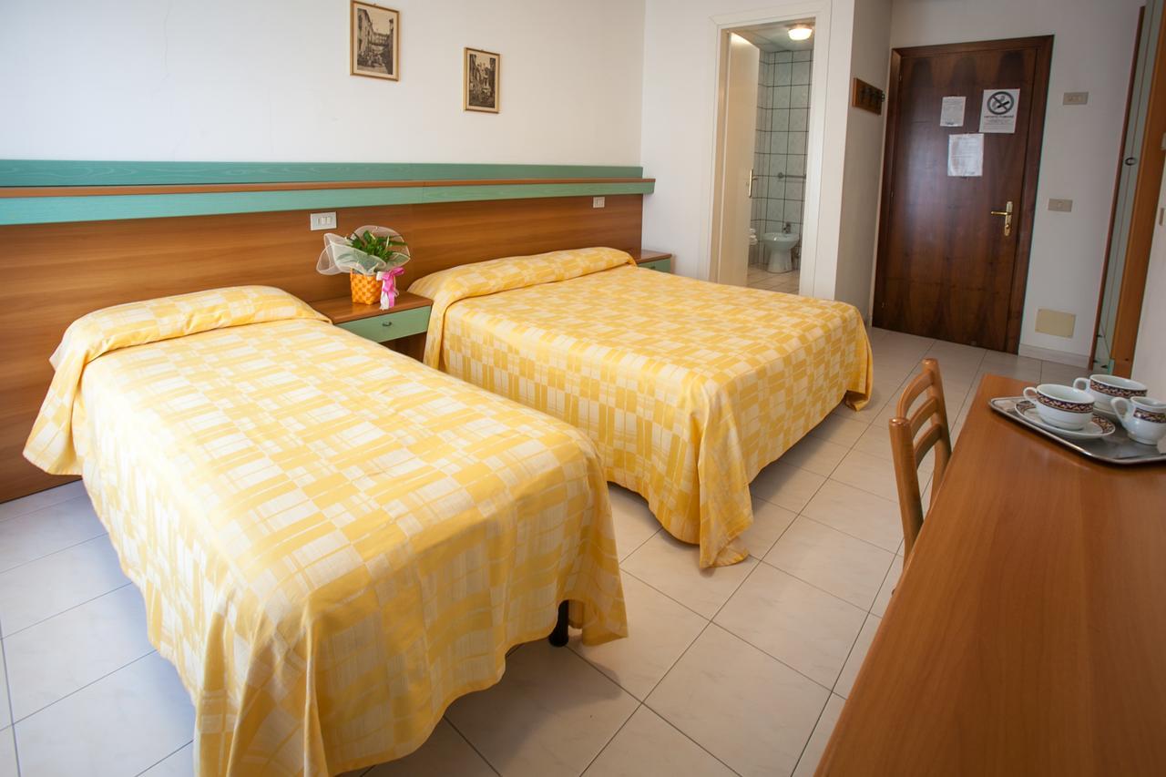 Hotel Grand Prix Sottomarina Εξωτερικό φωτογραφία